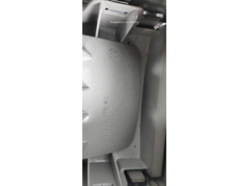 7H0947105 PLAFON CENTRAL VW TRANSPORTER V Caja/Chasis (7JD, 7JE, 7JL, 7JY, 7JZ, 7FD, 7FE|Desguaces La Cabaña