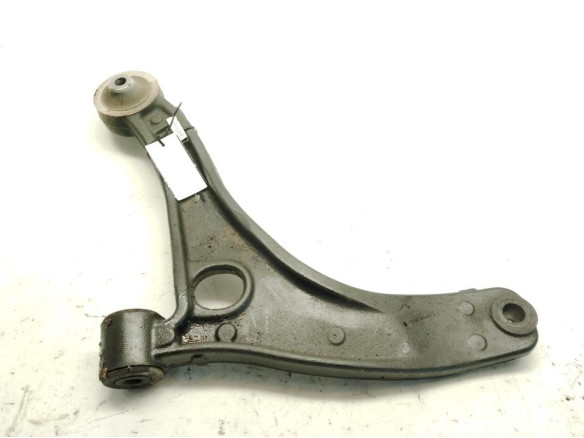 8200688871  BRAZO SUSPENSION DEL IZQ INF RENAULT MASTER III Furgón (FV)|Desguaces La Cabaña