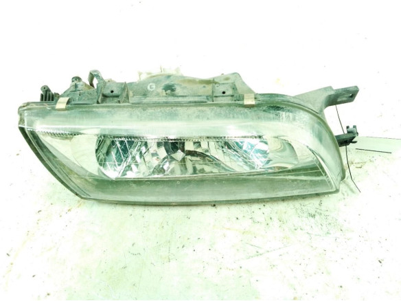 FARO DERECHO NISSAN ALMERA I (N15)|Desguaces La Cabaña