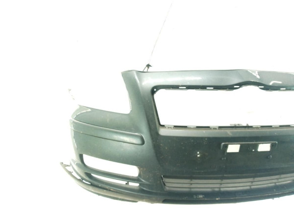 5211905906 PARAGOLPES DEL TOYOTA AVENSIS Ranchera familiar (_T25_)|Desguaces La Cabaña