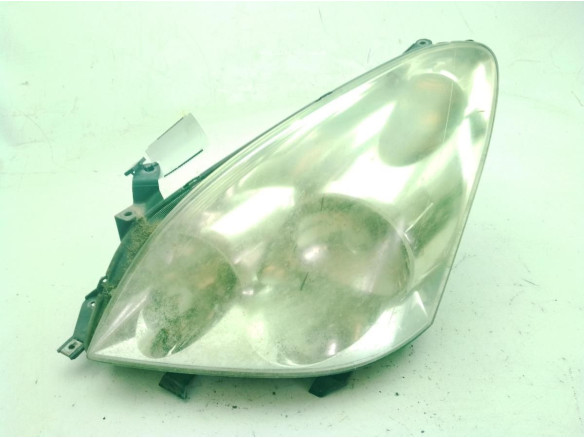 811700F010 FARO IZQUIERDO TOYOTA COROLLA Verso (ZER_, ZZE12_, R1_)|Desguaces La Cabaña