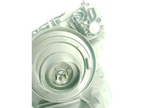 8113047181 FARO DERECHO TOYOTA YARIS (_P1_)|Desguaces La Cabaña