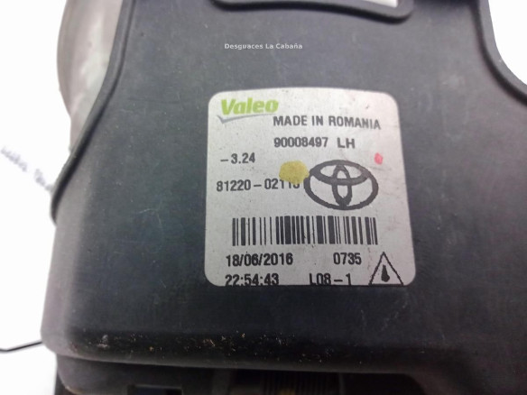 8121002110 NIEBLA DEL DER TOYOTA AURIS TOURING SPORTS (_E18_)|Desguaces La Cabaña