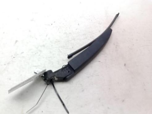 2384085 BRAZO LIMPIAPARABRISAS TRA PORTÓN FORD PUMA|Desguaces La Cabaña