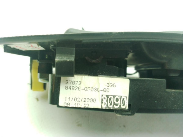 848200F03000 MANDO ELEVALUNAS PUERTA LAT DEL IZQ TOYOTA COROLLA Verso (ZER_, ZZE12_, R1_)|Desguaces La Cabaña