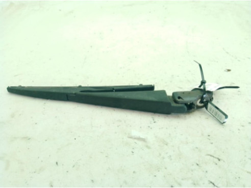8524102070 BRAZO LIMPIAPARABRISAS TRA PORTÓN TOYOTA AURIS TOURING SPORTS (_E18_)|Desguaces La Cabaña