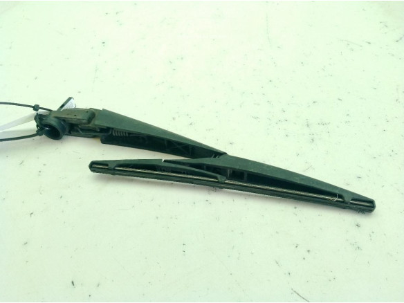 8524102070 BRAZO LIMPIAPARABRISAS TRA PORTÓN TOYOTA AURIS TOURING SPORTS (_E18_)|Desguaces La Cabaña