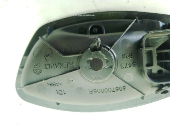 MANILLA PUERTA LAT DEL DER INT RENAULT TRAFIC III Furgón (FG_)|Desguaces La Cabaña