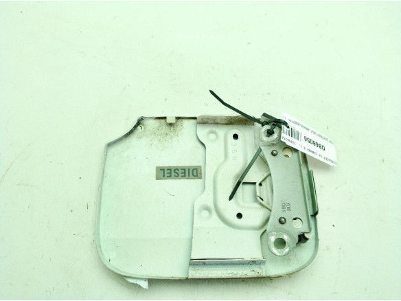 788304589R TAPA COMBUSTIBLE DACIA SANDERO II|Desguaces La Cabaña
