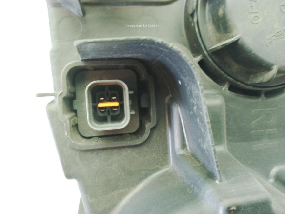 FARO DERECHO SSANGYONG RODIUS|Desguaces La Cabaña