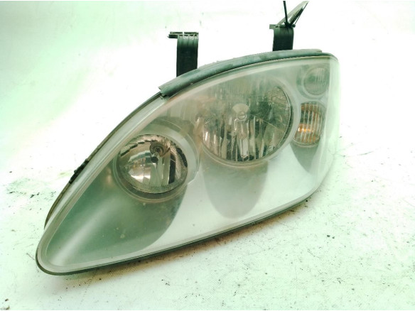 FARO IZQUIERDO SSANGYONG RODIUS|Desguaces La Cabaña