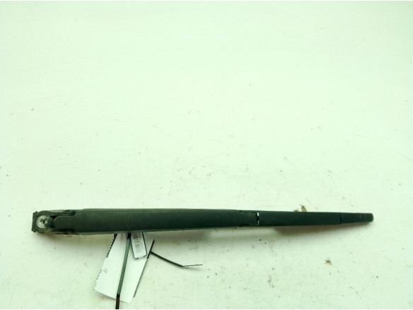 BRAZO LIMPIAPARABRISAS TRA PORTÓN TOYOTA VERSO (_R2_)|Desguaces La Cabaña