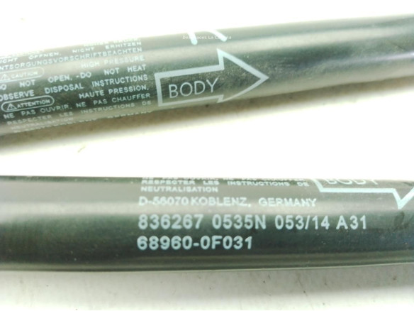 689600F031 AMORTIGUADOR PORTON / TAPA MALETA TOYOTA VERSO (_R2_)|Desguaces La Cabaña