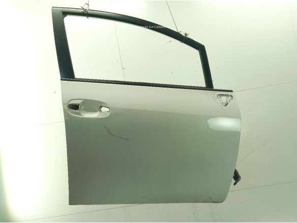 PUERTA LAT DEL DER TOYOTA VERSO (_R2_)|Desguaces La Cabaña