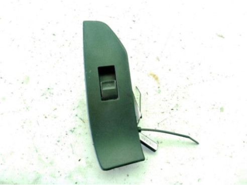 MANDO ELEVALUNAS PUERTA LAT DEL DER TOYOTA VERSO (_R2_)|Desguaces La Cabaña