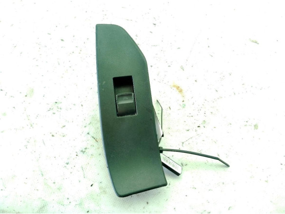 MANDO ELEVALUNAS PUERTA LAT DEL DER TOYOTA VERSO (_R2_)|Desguaces La Cabaña