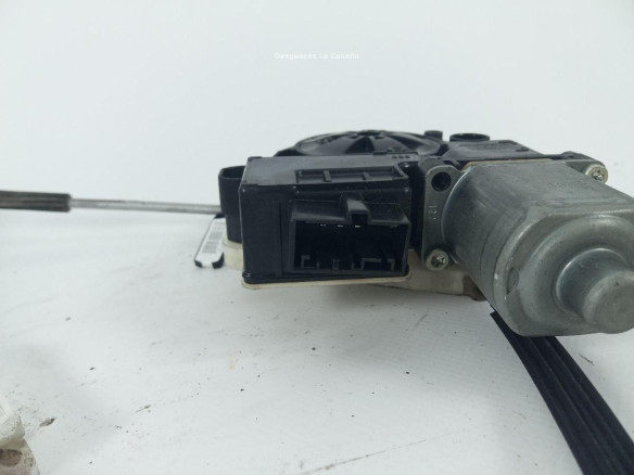 5Q0959812E ELEVALUNAS PUERTA LAT TRA DER SEAT LEON (5F1) |Desguaces La Cabaña