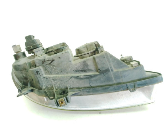 7700427874G FARO IZQUIERDO RENAULT MEGANE I Classic (LA0/1_)|Desguaces La Cabaña