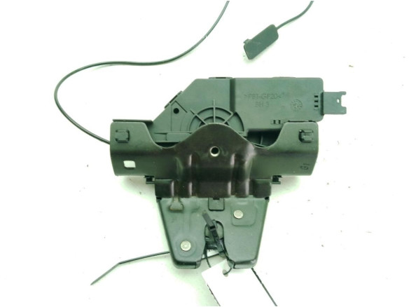 8196401 CERRADURA PORTON / TAPA MALETA BMW 1 (E87)|Desguaces La Cabaña