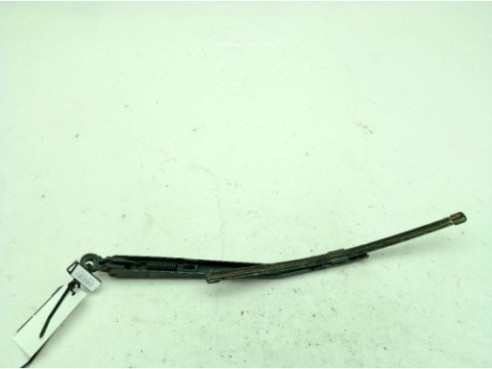 61629449913  BRAZO LIMPIAPARABRISAS TRA PORTÓN BMW 1 (E87)|Desguaces La Cabaña