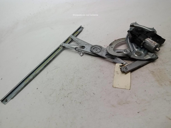 807303972R ELEVALUNAS PUERTA LAT DEL DER RENAULT MEGANE III Fastback (BZ0_)|Desguaces La Cabaña