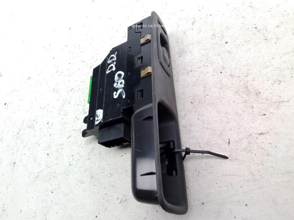 MANDO ELEVALUNAS PUERTA LAT DEL DER VOLVO S60 I (384)|Desguaces La Cabaña