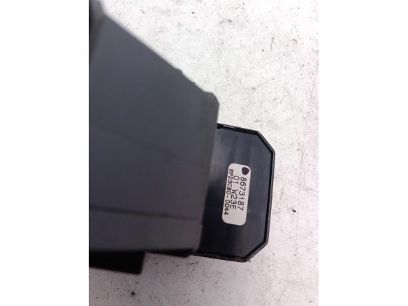 MANDO ELEVALUNAS PUERTA LAT DEL DER VOLVO S60 I (384)|Desguaces La Cabaña
