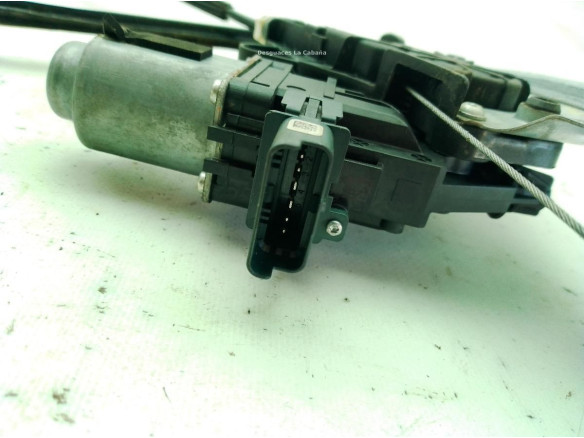 807206746R  ELEVALUNAS PUERTA LAT DEL DER RENAULT MEGANE IV (B9A/M_)|Desguaces La Cabaña