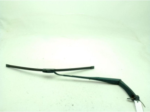 BRAZO LIMPIAPARABRISAS DEL IZQ HYUNDAI i30 (GD)|Desguaces La Cabaña