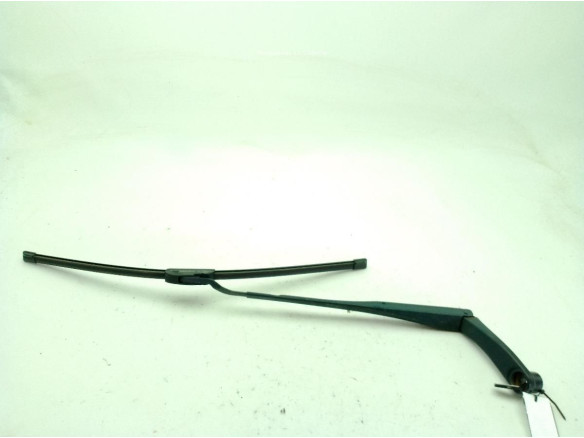 BRAZO LIMPIAPARABRISAS DEL IZQ HYUNDAI i30 (GD)|Desguaces La Cabaña
