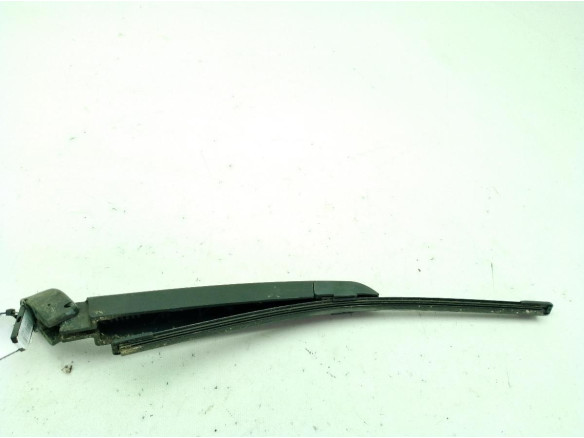 BRAZO LIMPIAPARABRISAS TRA PORTÓN HYUNDAI i30 (GD)|Desguaces La Cabaña