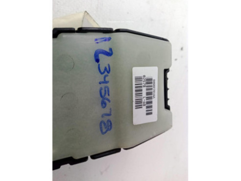04602781AA MANDO ELEVALUNAS PUERTA LAT DEL IZQ CHRYSLER SEBRING (JS)|Desguaces La Cabaña