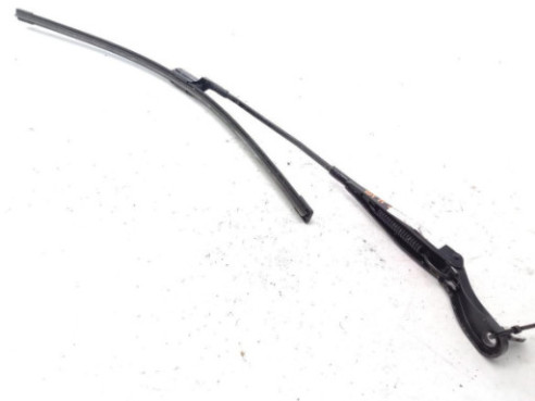 9673291980 BRAZO LIMPIAPARABRISAS DEL IZQ PEUGEOT 208|Desguaces La Cabaña