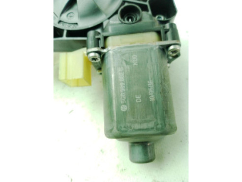 5Q0959802B ELEVALUNAS PUERTA LAT DEL DER SEAT LEON (5F1)|Desguaces La Cabaña