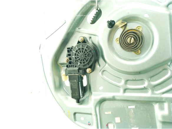 824702E010 ELEVALUNAS PUERTA LAT DEL IZQ HYUNDAI TUCSON (JM)|Desguaces La Cabaña