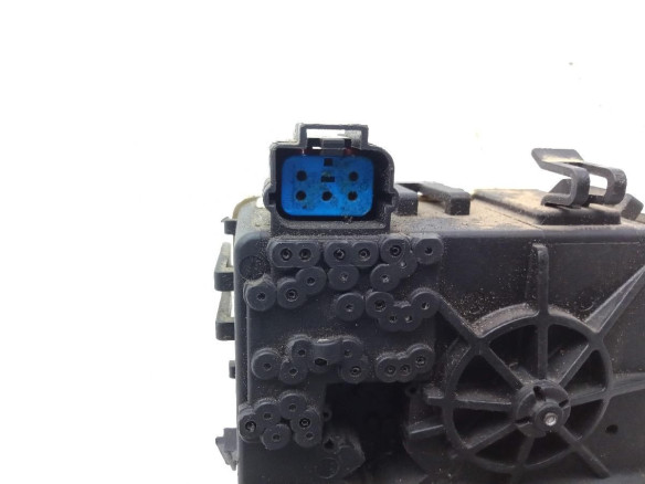 YS4A43102A CERRADURA PORTON / TAPA MALETA FORD FOCUS (DAW, DBW)|Desguaces La Cabaña
