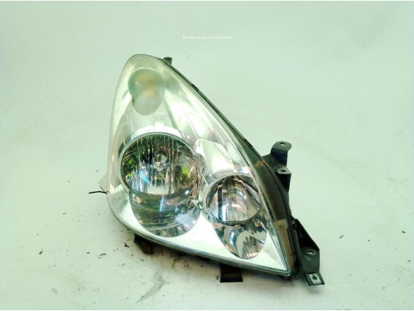 FARO DERECHO TOYOTA COROLLA Verso (ZER_, ZZE12_, R1_)|Desguaces La Cabaña