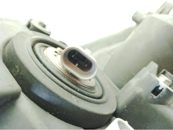 FARO DERECHO TOYOTA COROLLA Verso (ZER_, ZZE12_, R1_)|Desguaces La Cabaña