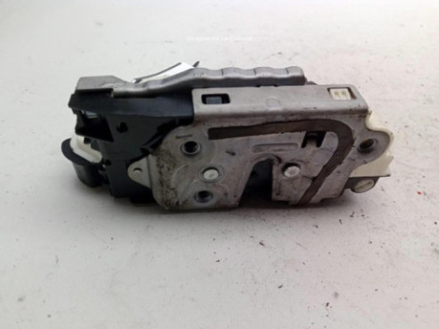 5E0839015C CERRADURA PUERTA LAT TRA IZQ SKODA RAPID Spaceback (NH1)|Desguaces La Cabaña