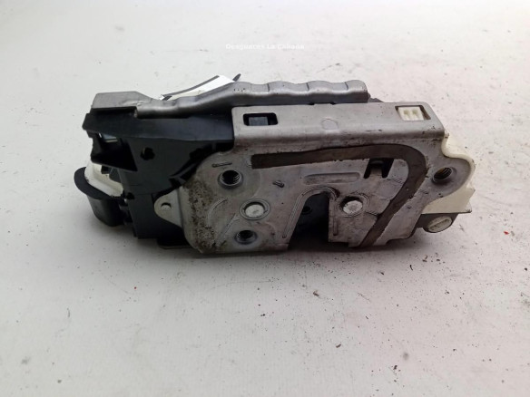 5E0839015C CERRADURA PUERTA LAT TRA IZQ SKODA RAPID Spaceback (NH1)|Desguaces La Cabaña