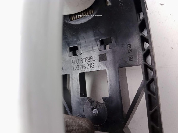 5L0837885C MANILLA PUERTA LAT TRA IZQ EXT SKODA OCTAVIA III (5E3, NL3, NR3)|Desguaces La Cabaña