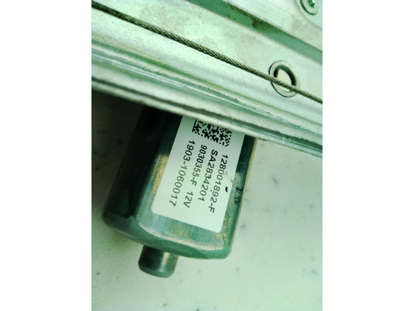 807210272R ELEVALUNAS PUERTA LAT DEL IZQ DACIA DUSTER (HM_)|Desguaces La Cabaña