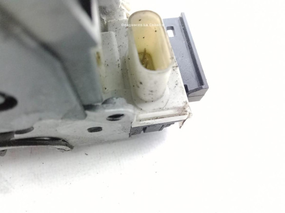 CERRADURA PUERTA LAT TRA DER MERCEDES BENZ CLASE C (W204)|Desguaces La Cabaña
