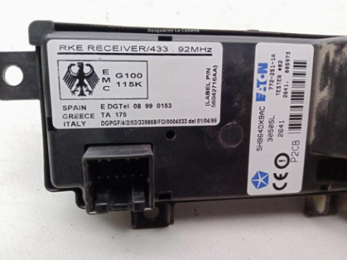 5HB64DX9AC MANDO ELEVALUNAS PUERTA LAT DEL DER JEEP CHEROKEE (KJ)|Desguaces La Cabaña