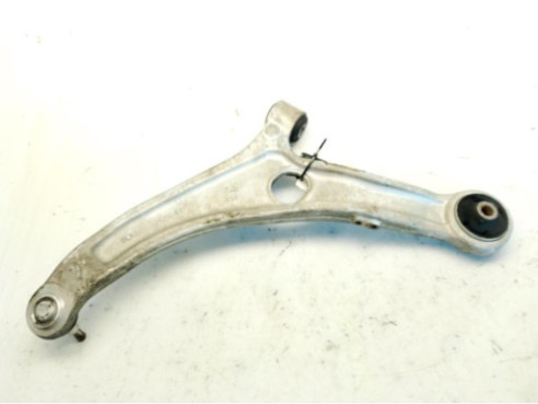 545013Z000 BRAZO SUSPENSION DEL DER INF HYUNDAI i40 (VF)|Desguaces La Cabaña