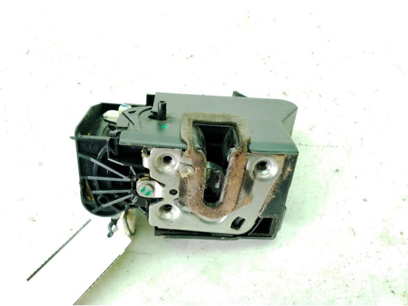 825020994R CERRADURA PUERTA LAT TRA DER DACIA SANDERO III|Desguaces La Cabaña