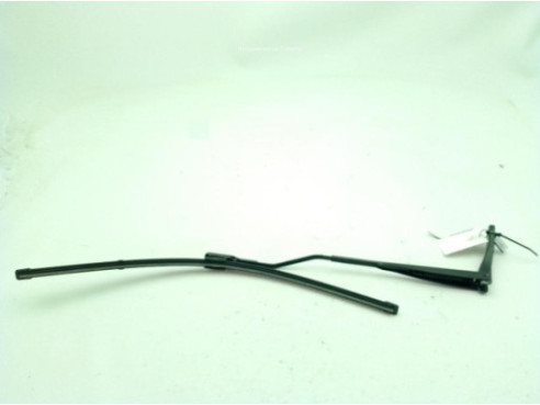 288861137R BRAZO LIMPIAPARABRISAS DEL DER DACIA SANDERO III|Desguaces La Cabaña