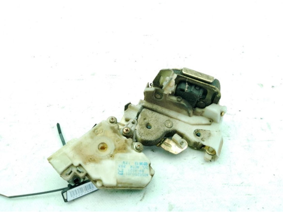 8255250J01 CERRADURA PUERTA LAT TRA DER NISSAN TERRANO II (R20)|Desguaces La Cabaña