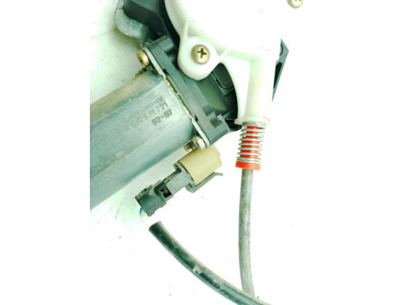 0130821721 ELEVALUNAS PUERTA LAT TRA IZQ NISSAN TERRANO II (R20)|Desguaces La Cabaña