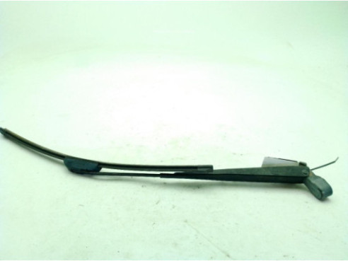 BRAZO LIMPIAPARABRISAS DEL IZQ NISSAN TERRANO II (R20)|Desguaces La Cabaña